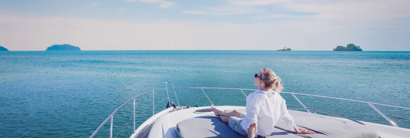 5-tips-to-charter-a-boat-while-you-re-on-vacation-lifestyle-mirror