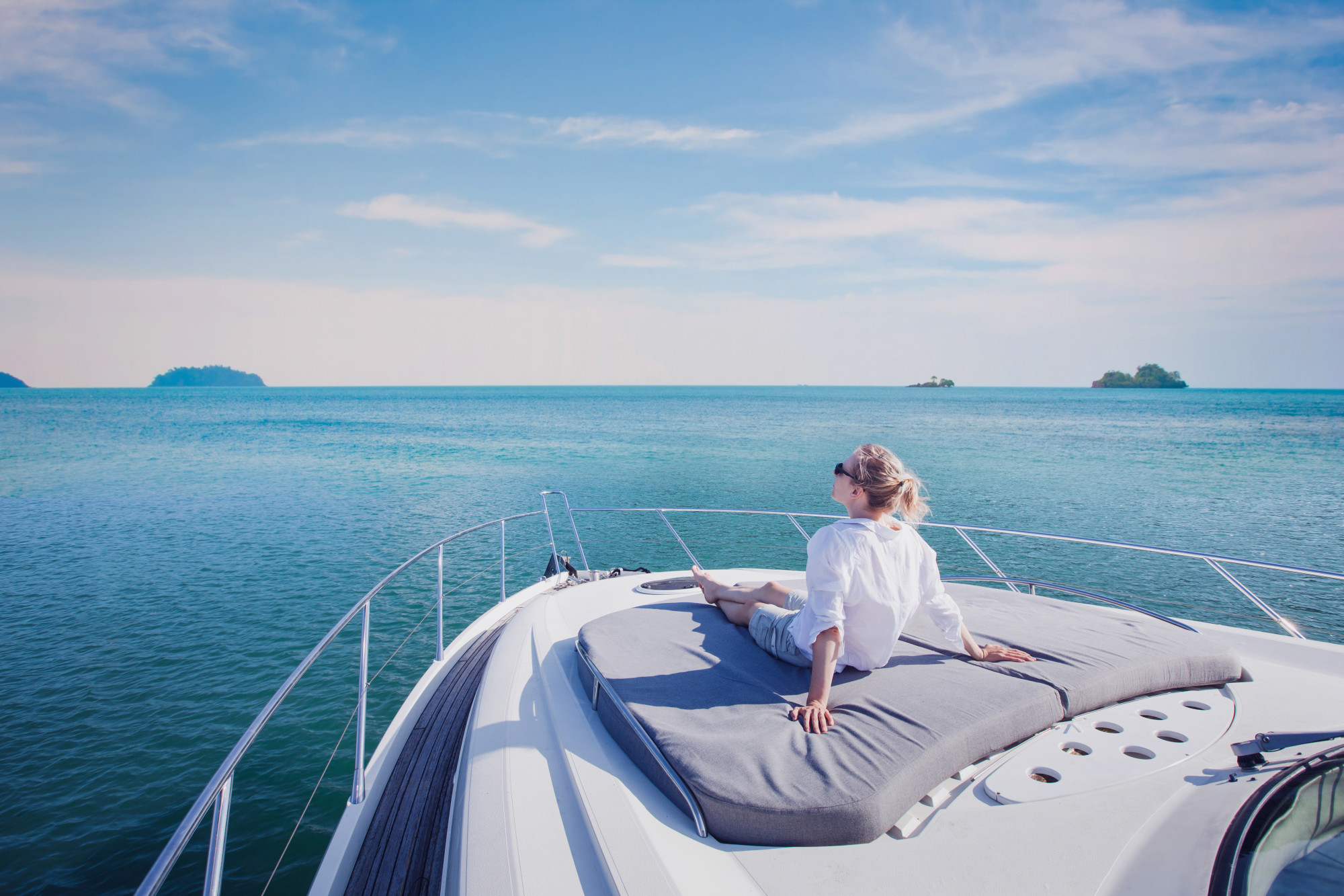 5 Tips to Charter a Boat While You're on Vacation Lifestyle Mirror