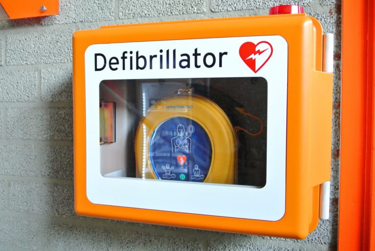 How Do Defibrillators Work? Lifestyle Mirror