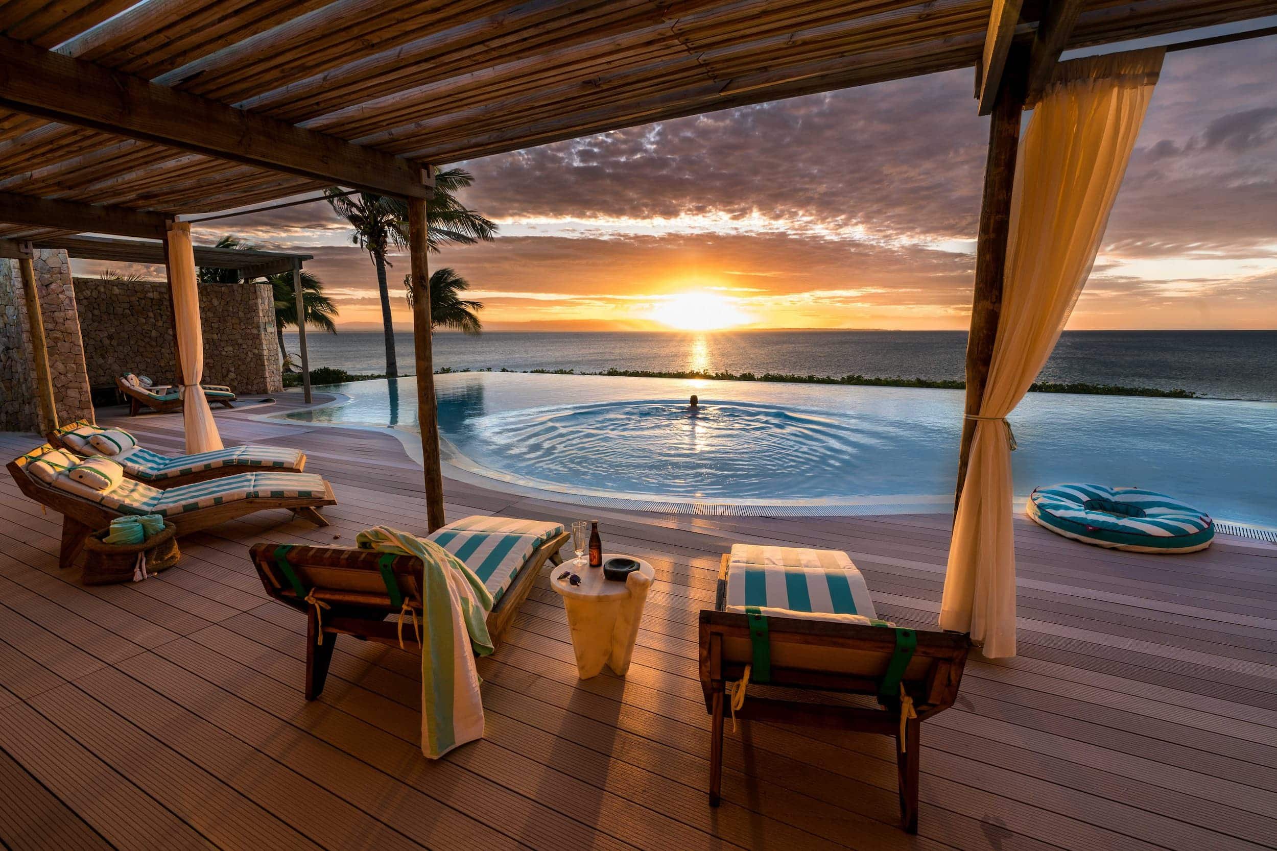 luxury traveler lifestyle