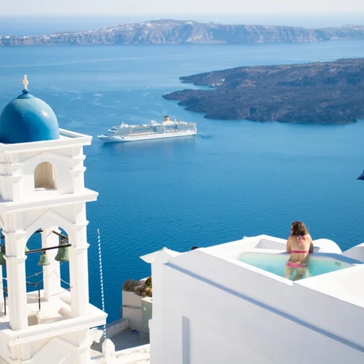 luxury traveler lifestyle
